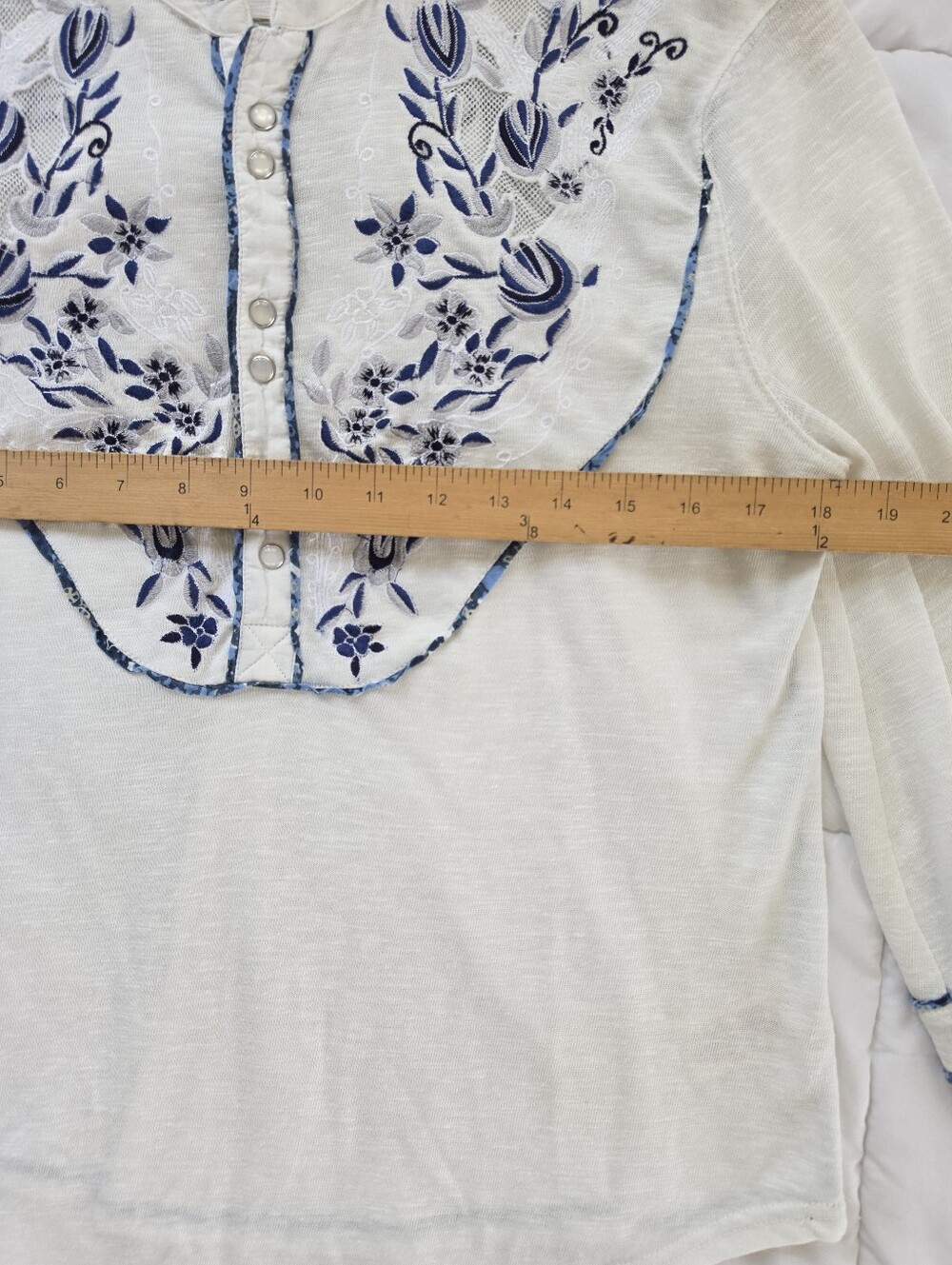 Free People Sundance Kid Henley Iviry/blue Top with Floral Embroidery - Picture 5 of 11